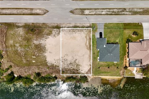 Terreno en Cape Coral, Florida № 2170306