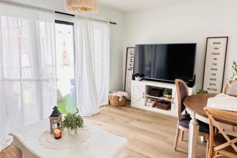 Condo in Weston, Florida, 3 bedrooms  № 1991435 - photo 13