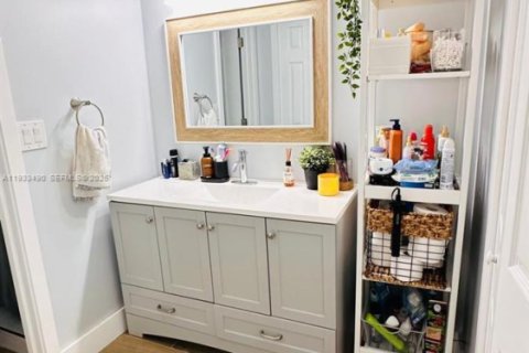 Condo in Weston, Florida, 3 bedrooms  № 1991435 - photo 22