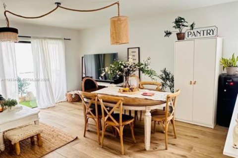 Condo in Weston, Florida, 3 bedrooms  № 1991435 - photo 10