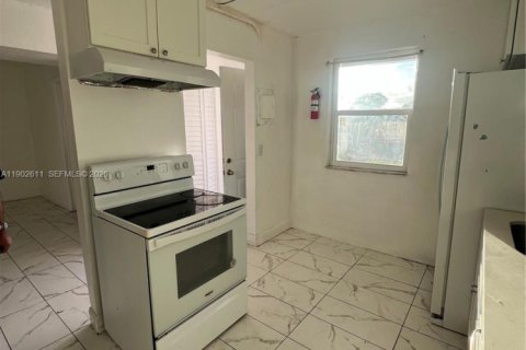 Купить кондоминиум в Майами-Гарденс, Флорида 2 спальни, 67.82м2, № 2015481 - фото 11