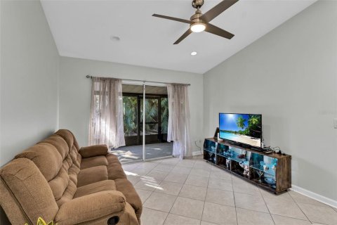 House in Sarasota, Florida 2 bedrooms, 86.4 sq.m. № 2116019 - photo 17