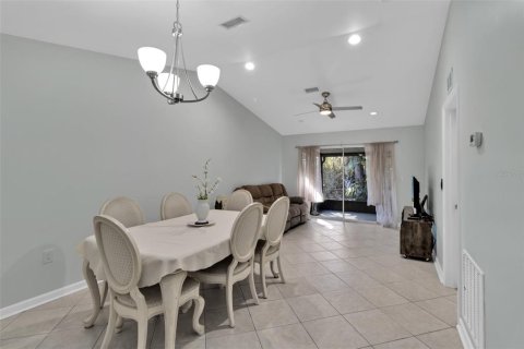 House in Sarasota, Florida 2 bedrooms, 86.4 sq.m. № 2116019 - photo 12