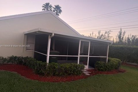 Casa en venta en Homestead, Florida, 3 dormitorios, 158.31 m2 № 1859877 - foto 3