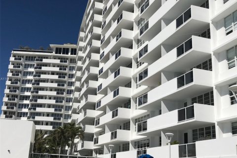 Copropriété à louer à Miami Beach, Floride: 51.1 m2 № 1832523 - photo 20