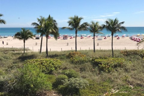 Copropriété à louer à Miami Beach, Floride: 51.1 m2 № 1832523 - photo 22