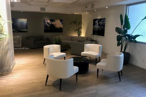 Copropriété à louer à Miami Beach, Floride: 51.1 m2 № 1832523 - photo 10