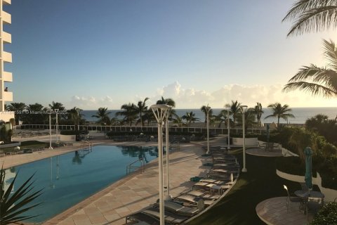 Copropriété à louer à Miami Beach, Floride: 51.1 m2 № 1832523 - photo 23