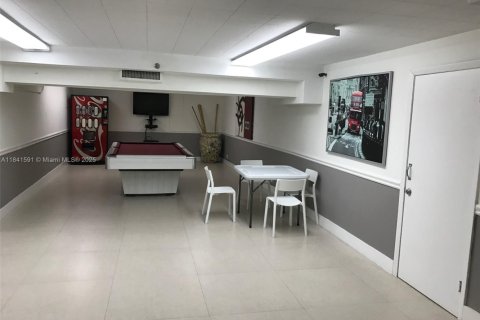 Copropriété à louer à Miami Beach, Floride: 51.1 m2 № 1832523 - photo 15