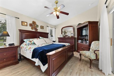 House in Clermont, Florida 4 bedrooms, 167.87 sq.m. № 1917654 - photo 19