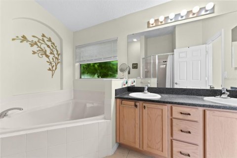House in Clermont, Florida 4 bedrooms, 167.87 sq.m. № 1917654 - photo 23