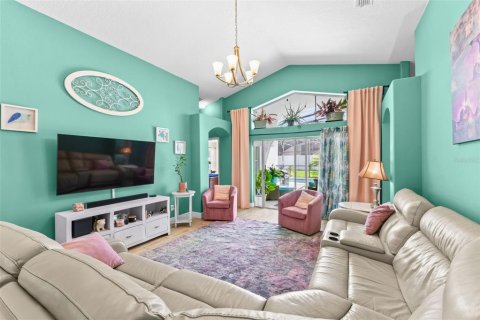House in Clermont, Florida 4 bedrooms, 167.87 sq.m. № 1917654 - photo 8
