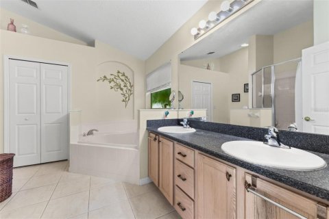 House in Clermont, Florida 4 bedrooms, 167.87 sq.m. № 1917654 - photo 21