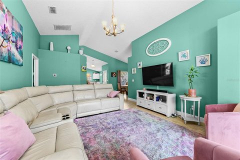 House in Clermont, Florida 4 bedrooms, 167.87 sq.m. № 1917654 - photo 9