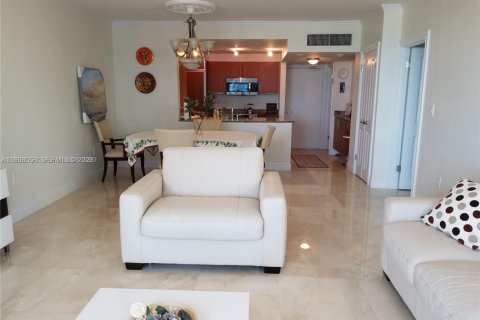 Copropriété à louer à Bal Harbour, Floride: 1 chambre, 83.24 m2 № 1997401 - photo 3