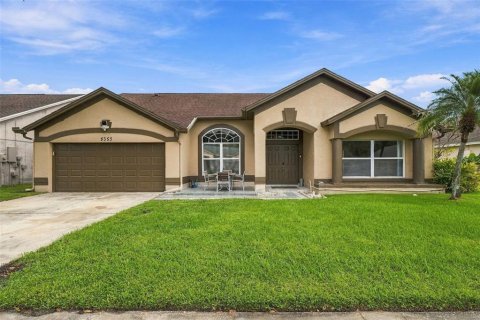 Casa en Orlando, Florida 5 dormitorios, 218.88 m2 № 2412604