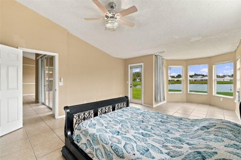 Casa en venta en Orlando, Florida, 5 dormitorios, 218.88 m2 № 2412604 - foto 24
