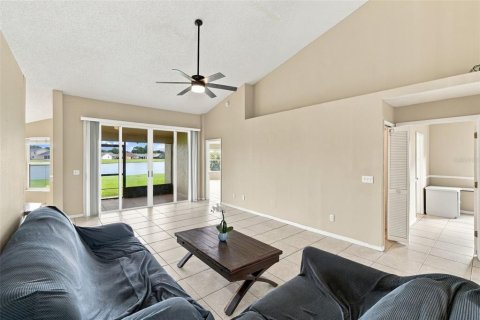 Casa en venta en Orlando, Florida, 5 dormitorios, 218.88 m2 № 2412604 - foto 12