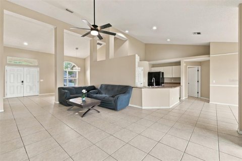 Casa en venta en Orlando, Florida, 5 dormitorios, 218.88 m2 № 2412604 - foto 13