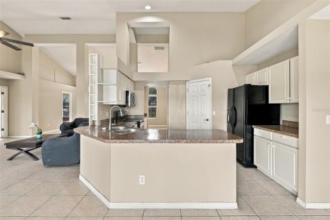 Casa en venta en Orlando, Florida, 5 dormitorios, 218.88 m2 № 2412604 - foto 15