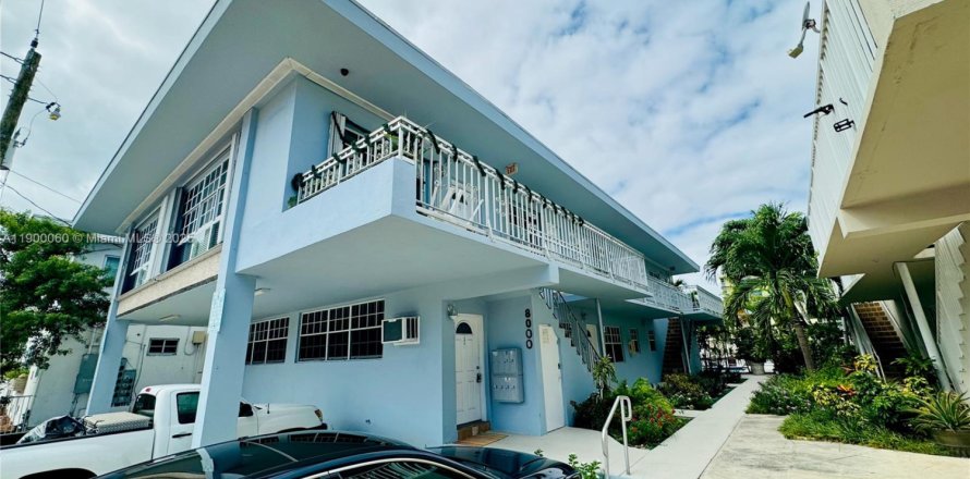 Condo in Miami Beach, Florida, 1 bedroom  № 1952641