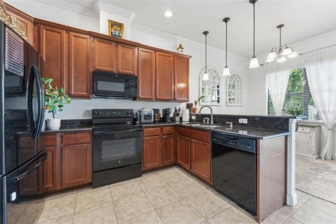 Touwnhouse à vendre à Tampa, Floride: 3 chambres, 157.19 m2 № 2094810 - photo 5