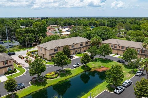 Touwnhouse à vendre à Tampa, Floride: 3 chambres, 157.19 m2 № 2094810 - photo 6