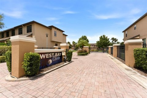 Touwnhouse à vendre à Tampa, Floride: 3 chambres, 157.19 m2 № 2094810 - photo 7