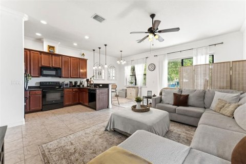 Touwnhouse à vendre à Tampa, Floride: 3 chambres, 157.19 m2 № 2094810 - photo 12