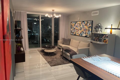 Apartment in Sunny Isles Beach, Florida 2 bedrooms, 141.58 sq.m. № 1938751 - photo 1