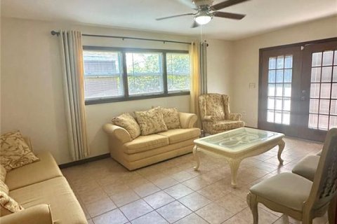 House in Punta Gorda, Florida 3 bedrooms, 164.72 sq.m. № 1919861 - photo 12