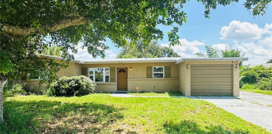 House in Punta Gorda, Florida 3 bedrooms, 164.72 sq.m. № 1919861