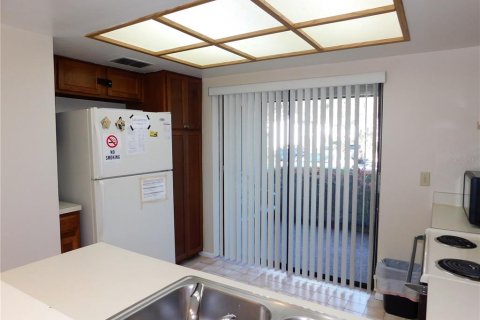 Condo in Oldsmar, Florida, 2 bedrooms  № 1717519 - photo 9