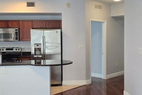Condo in Miami, Florida, 2 bedrooms  № 2026738