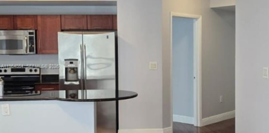 Condo in Miami, Florida, 2 bedrooms  № 2026738