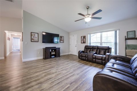 House in Ocala, Florida 4 bedrooms, 134.15 sq.m. № 1844363 - photo 11