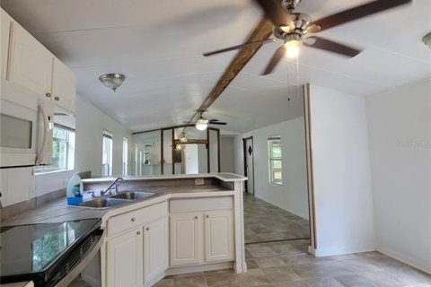 House in Spring Hill, Florida 2 bedrooms, 85.84 sq.m. № 2224879 - photo 10