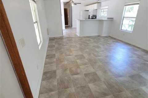 House in Spring Hill, Florida 2 bedrooms, 85.84 sq.m. № 2224879 - photo 5