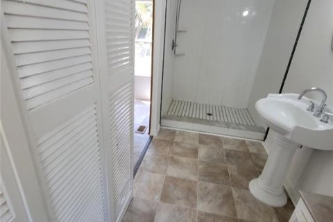 House in Spring Hill, Florida 2 bedrooms, 85.84 sq.m. № 2224879 - photo 14