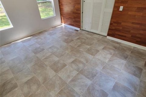 House in Spring Hill, Florida 2 bedrooms, 85.84 sq.m. № 2224879 - photo 15