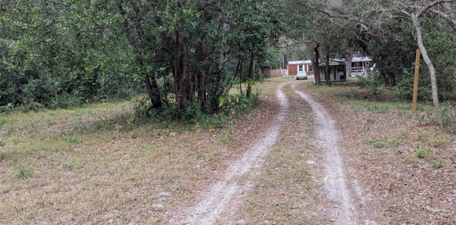 House in Spring Hill, Florida 2 bedrooms, 85.84 sq.m. № 2224879