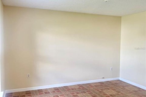 Villa ou maison à louer à Kissimmee, Floride: 4 chambres, 205.78 m2 № 2408386 - photo 6