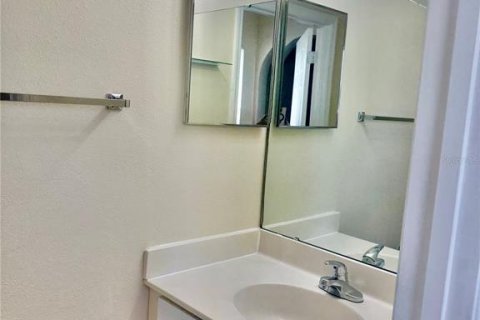 Villa ou maison à louer à Kissimmee, Floride: 4 chambres, 205.78 m2 № 2408386 - photo 9