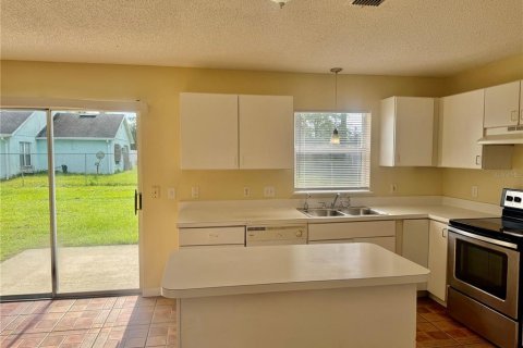 Villa ou maison à louer à Kissimmee, Floride: 4 chambres, 205.78 m2 № 2408386 - photo 13