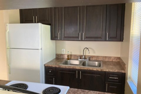Appartement à louer à Miramar, Floride: 1 pièce, 202.34 m2 № 2247928 - photo 4