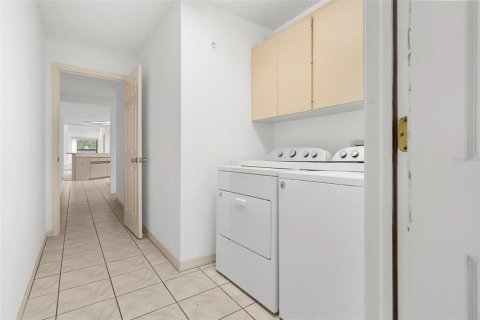 Villa ou maison à louer à Tampa, Floride: 4 chambres, 236.9 m2 № 2137730 - photo 27