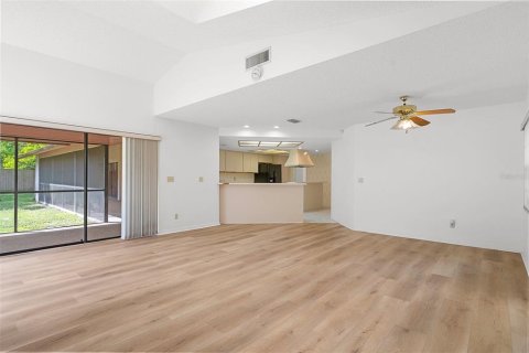 Villa ou maison à louer à Tampa, Floride: 4 chambres, 236.9 m2 № 2137730 - photo 4