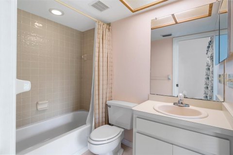 Villa ou maison à louer à Tampa, Floride: 4 chambres, 236.9 m2 № 2137730 - photo 20