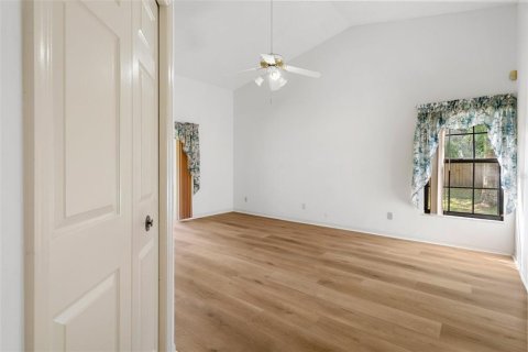 Villa ou maison à louer à Tampa, Floride: 4 chambres, 236.9 m2 № 2137730 - photo 16