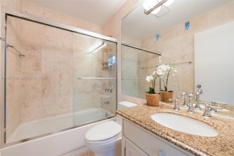 Touwnhouse à louer à Miami, Floride: 2 chambres, 150.5 m2 № 2060587 - photo 18